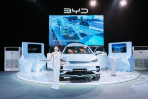 BYD Sealion 8